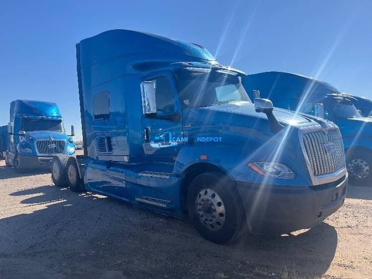 2020 International LT625 Sleeper Trucks
