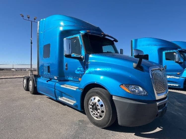 2020 International LT625 Sleeper Trucks