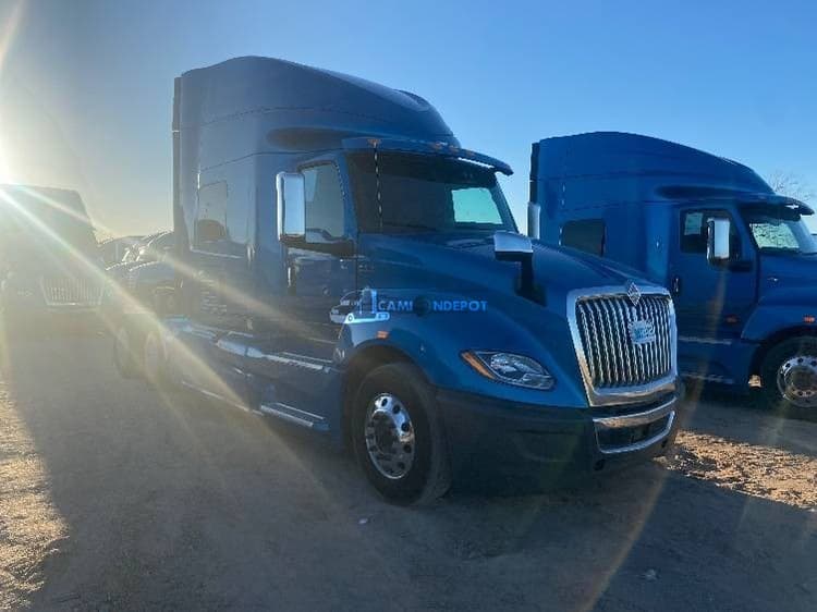 2019 International LT625 Sleeper Trucks