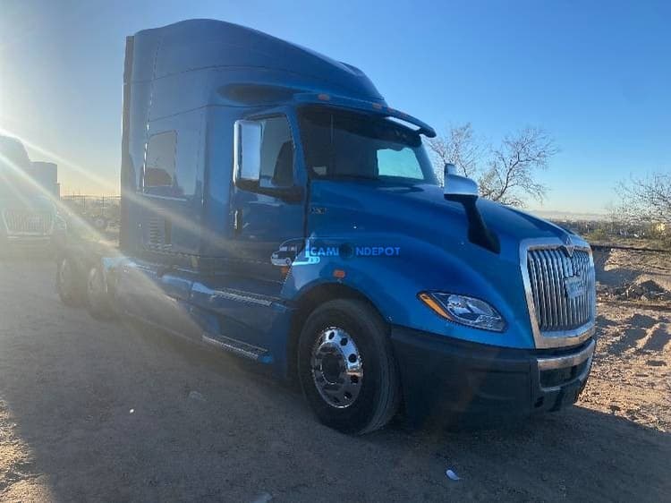 2019 International LT625 Sleeper Trucks