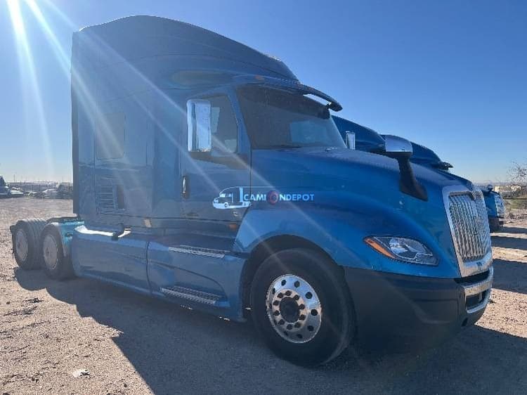 2019 International LT625 Sleeper Trucks