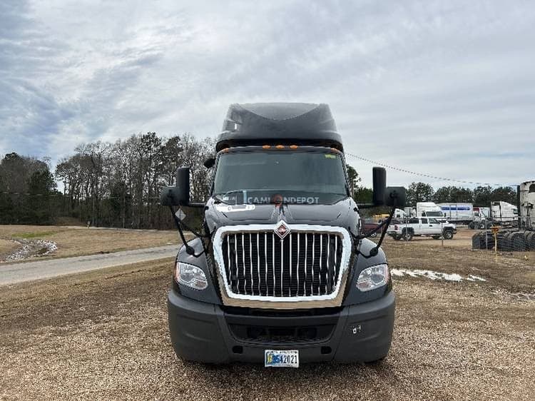 2019 International LT625 Sleeper Trucks