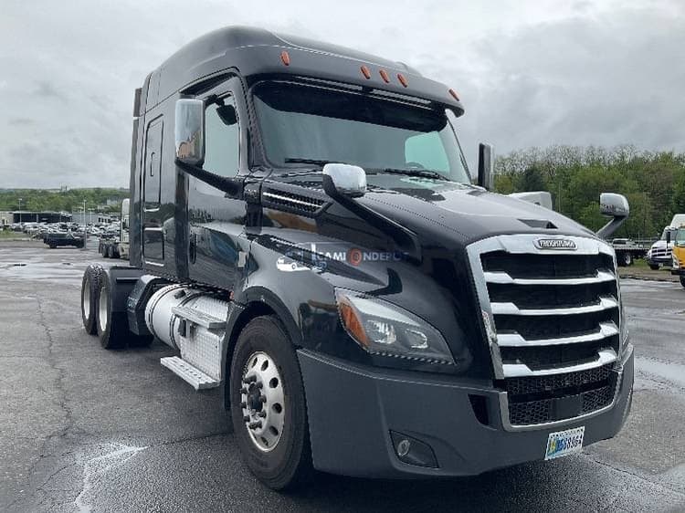 2019 Freightliner T12664ST Sleeper Trucks
