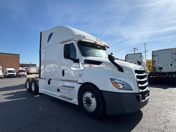 2020 Freightliner T12664ST Sleeper Trucks