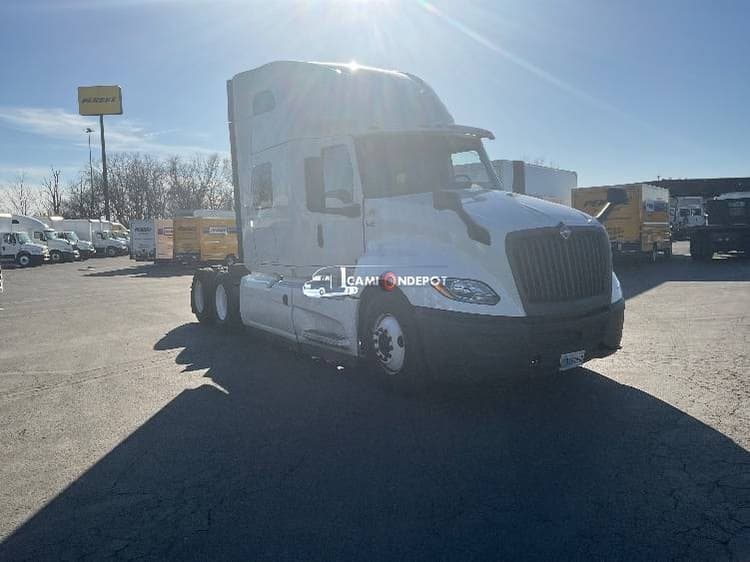 2020 International LT625 Sleeper Trucks