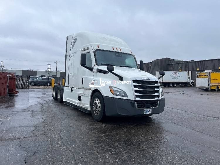 2021 Freightliner T12664ST Sleeper Trucks