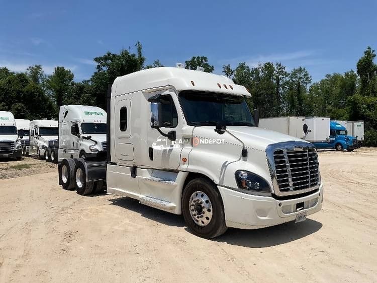 2019 Freightliner Cascadia 12564ST Sleeper Trucks
