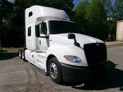 2020 International LT625 Sleeper Trucks