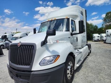 2020 International LT625 Sleeper Trucks
