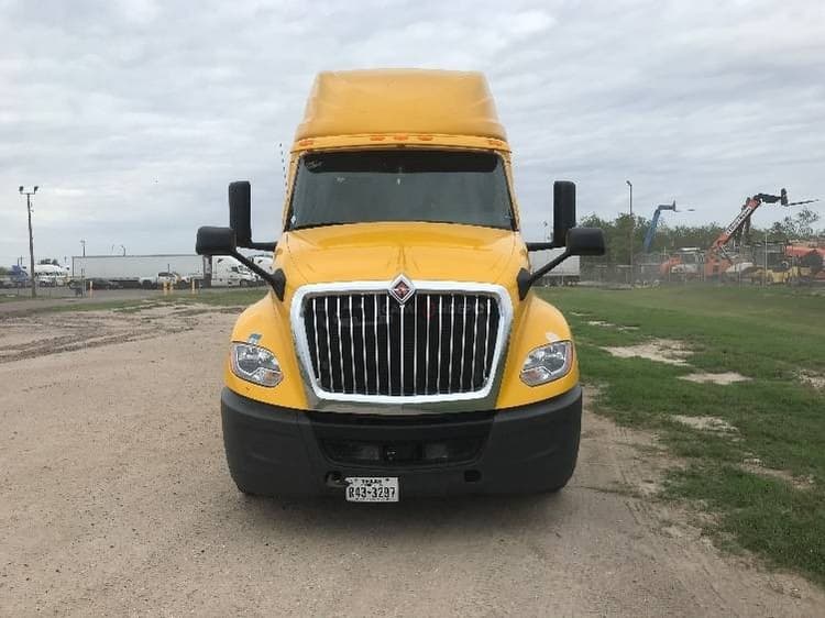 2020 International LT625 Sleeper Trucks