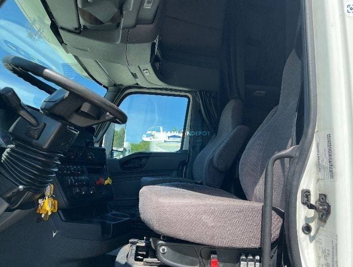 2019 International LT625 Sleeper Trucks