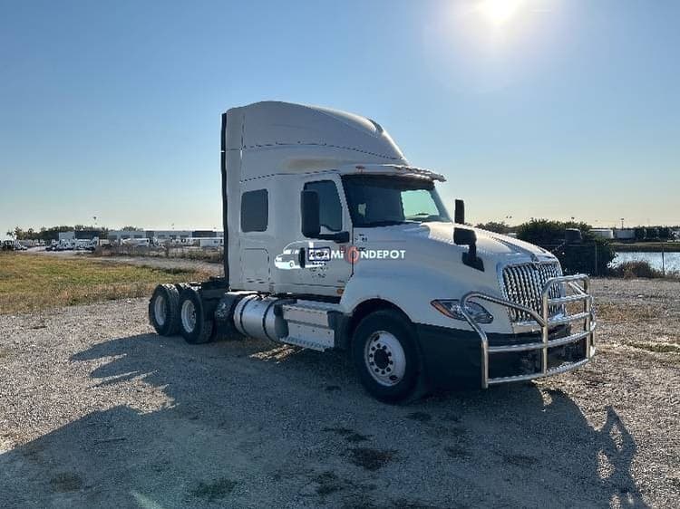 2020 International LT625 Sleeper Trucks