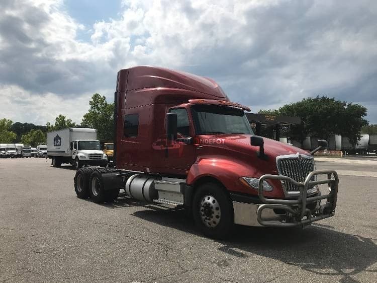 2019 International LT625 Sleeper Trucks