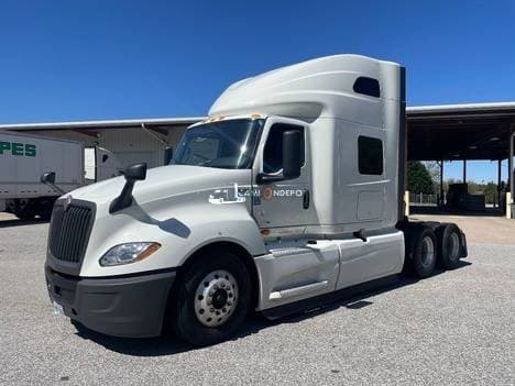 2020 International LT625 Sleeper Trucks
