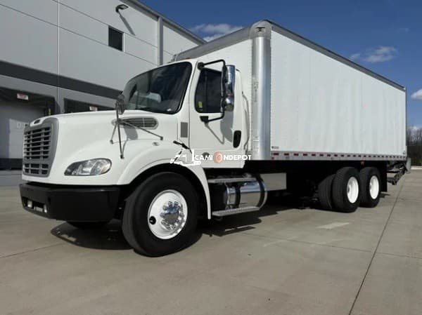 2018 Freightliner BUSINESS CLASS M2 106 Box Trucks
