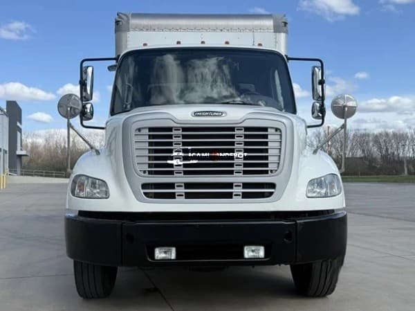 2018 Freightliner  BUSINESS CLASS M2 106 Box Trucks