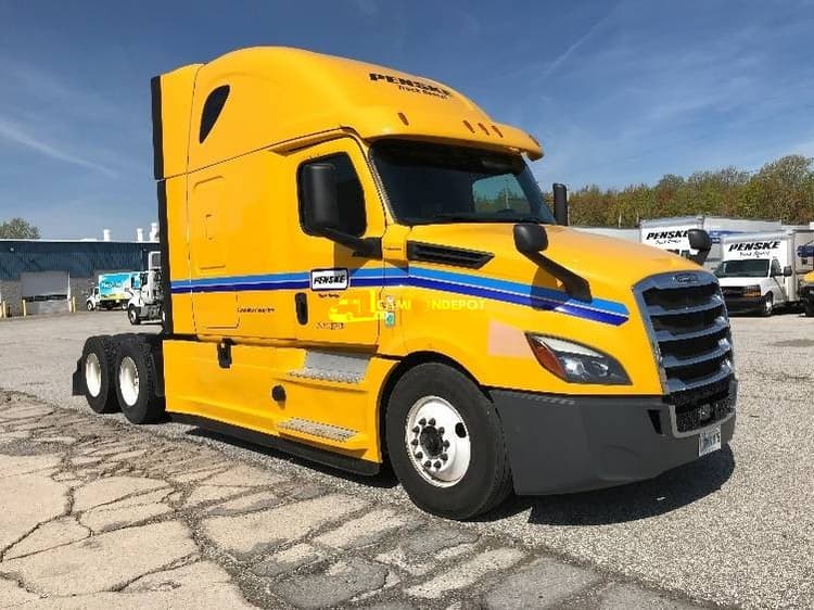 2020 Freightliner T12664ST Sleeper Trucks