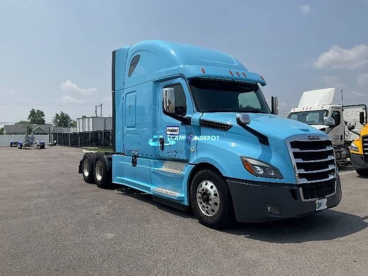 2020 Freightliner T12664ST Sleeper Trucks