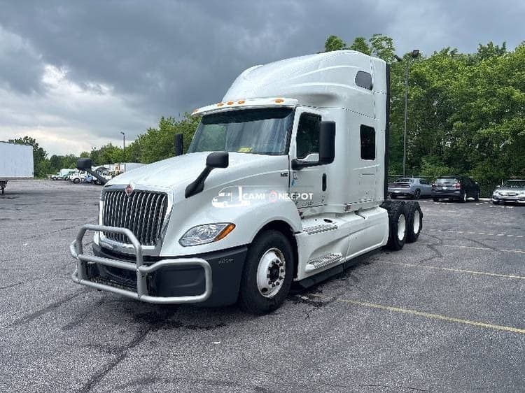 2020 International LT625 Sleeper Trucks