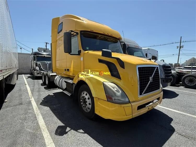 2016 Volvo VNL 670 Sleeper Trucks