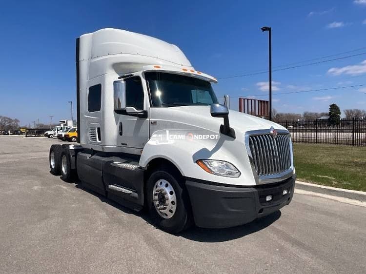 2019 International LT625 Sleeper Trucks
