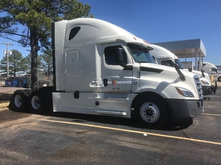 2019 Freightliner T12664ST Sleeper Trucks