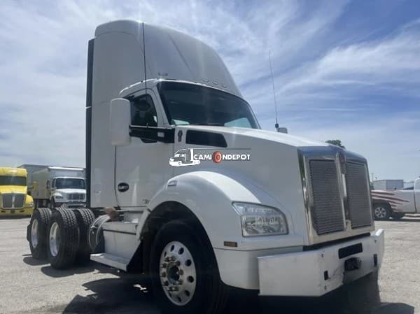 2019 Kenworth T880 Day Cab Trucks