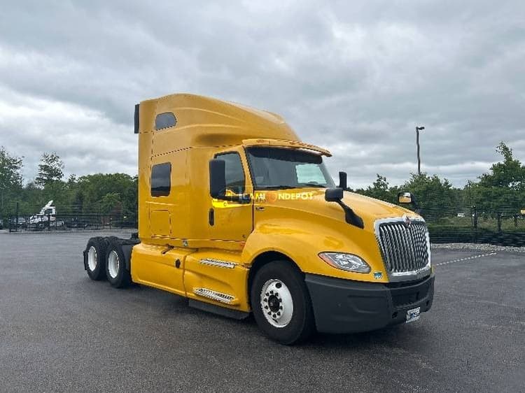 2020 International LT625 Sleeper Trucks