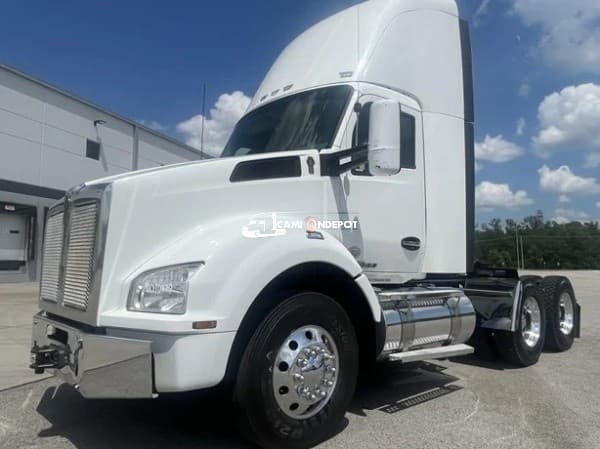 2019 Kenworth T880 Day Cab Trucks