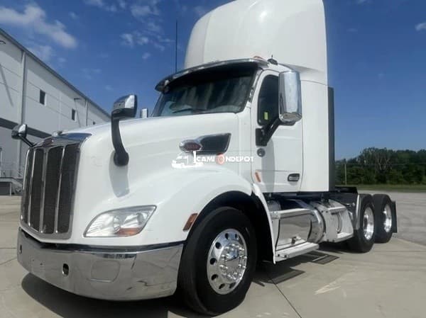 2019 Peterbilt 579 Day Cab Trucks