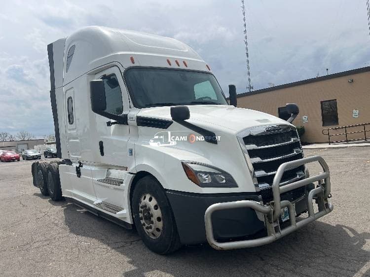 2019 Freightliner T12664ST Sleeper Trucks