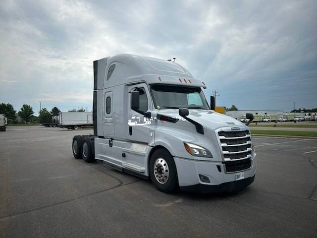 2019 Freightliner T12664ST Sleeper Trucks