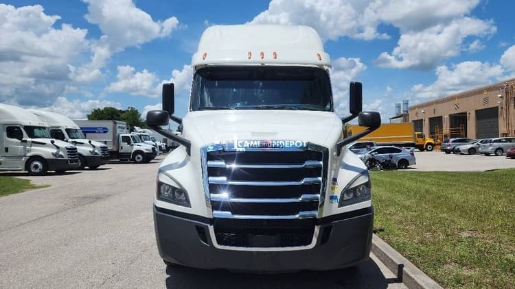 2020 Freightliner T12664ST Sleeper Trucks