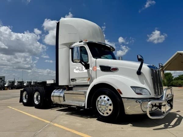 2019 Peterbilt 579 Day Cab Trucks