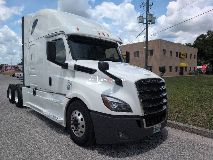 2020 Freightliner T12664ST Sleeper Trucks