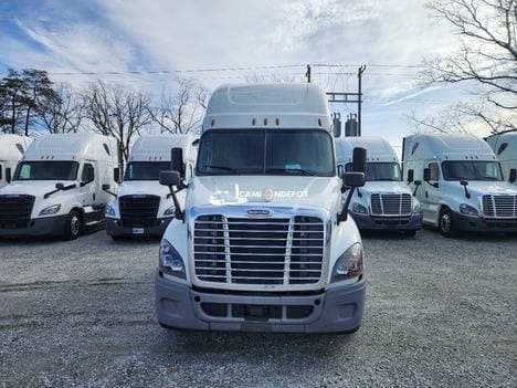 2019 Freightliner Cascadia 12564ST Sleeper Trucks