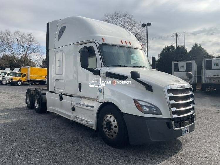 2019 Freightliner T12664ST Sleeper Trucks