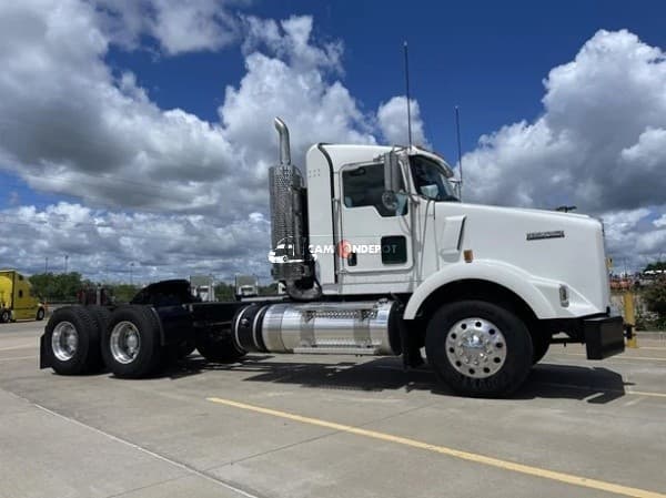 2020 Kenworth T800 Day Cab Trucks