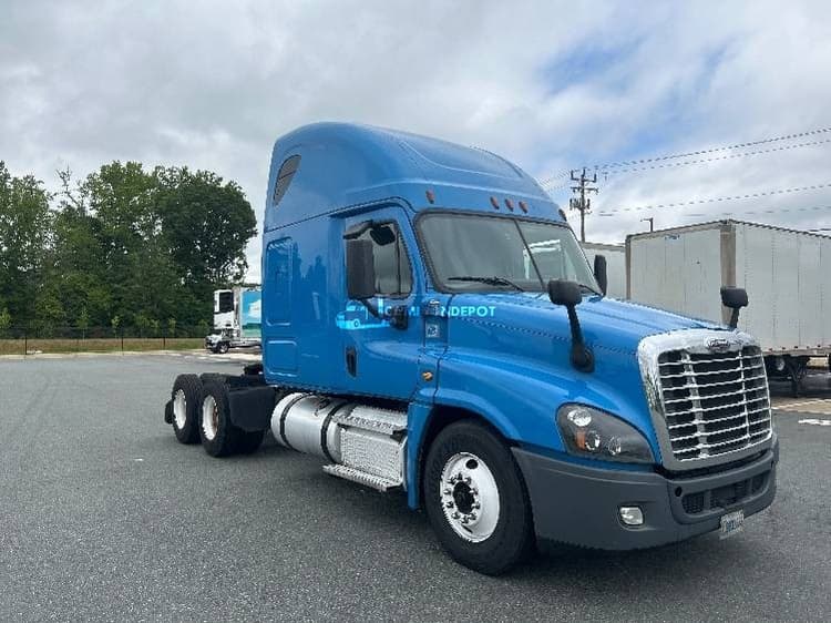 2020 Freightliner Cascadia 12564ST Sleeper Trucks