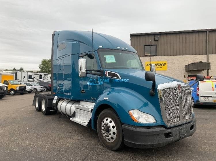 2019 Kenworth T680 Sleeper Trucks