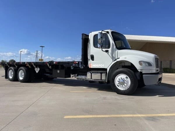 2019 Freightliner BUSINESS CLASS M2 106 Flatbed Trucks