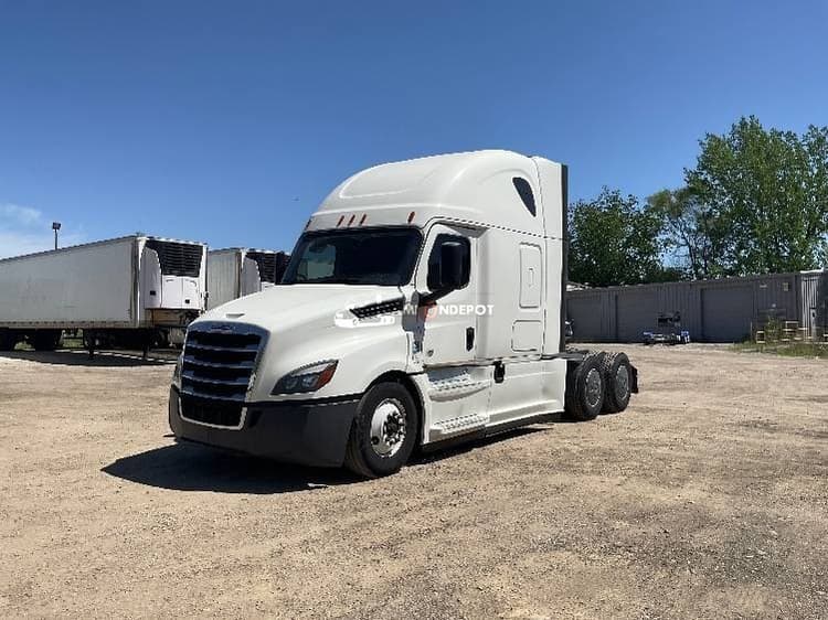 2020 Freightliner T12664ST Sleeper Trucks