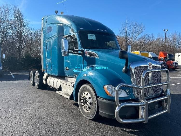 2019 Kenworth T680 Sleeper Trucks