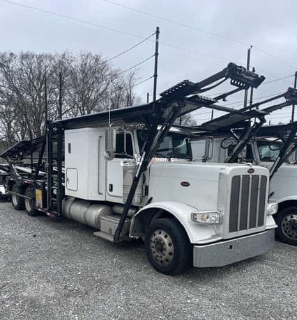 2022 Peterbilt 389 Car Hauler Trucks