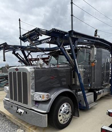 2020 Peterbilt 389 Car Hauler Trucks