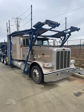 2020 Peterbilt 389 Car Hauler Trucks