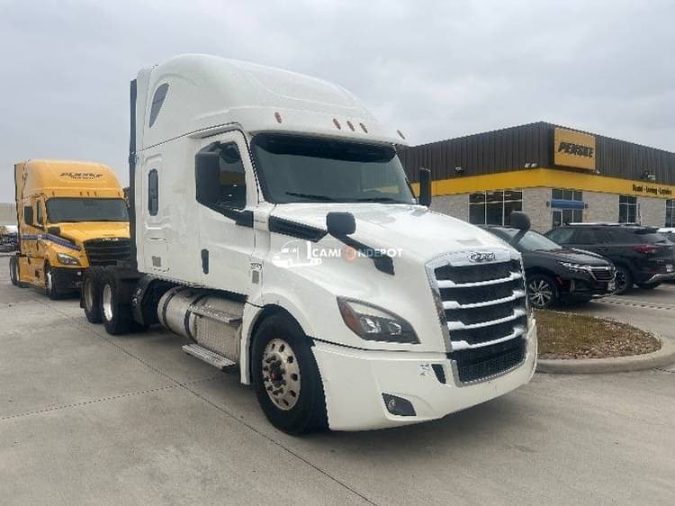 2020 Freightliner T12664ST Sleeper Trucks