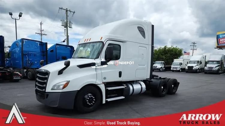 2020 Freightliner Cascadia Sleeper Trucks