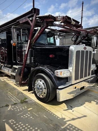 2020 Peterbilt 389 Car Hauler Trucks