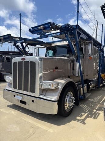 2020 Peterbilt 389 Car Hauler Trucks